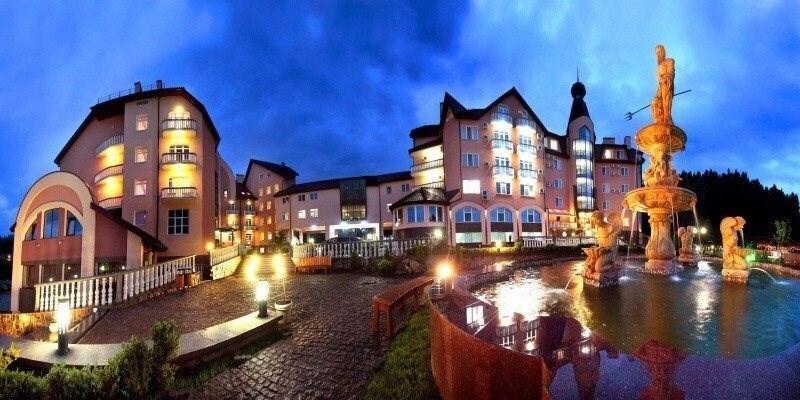 Отель Три Сини та Донька 4*